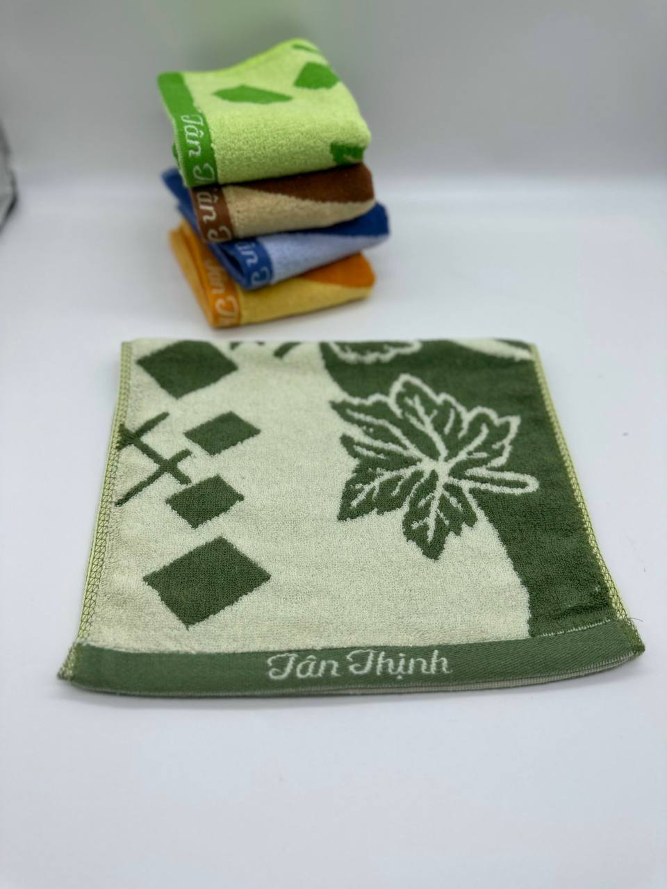 Khăn mặt hoa nở - Hình lá diêu bông