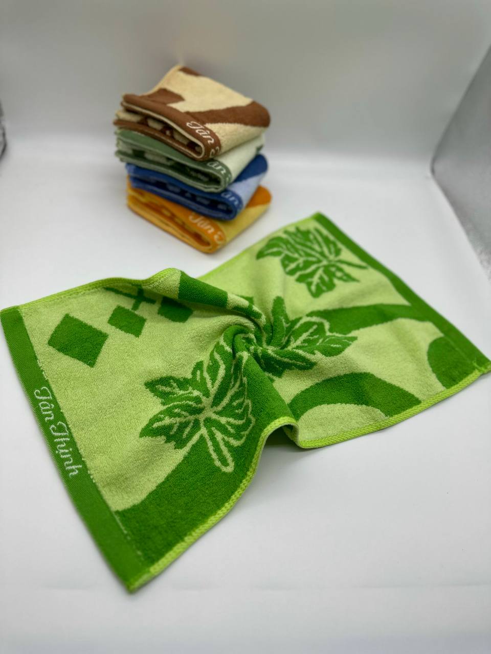 Khăn mặt hoa nở - Hình lá diêu bông