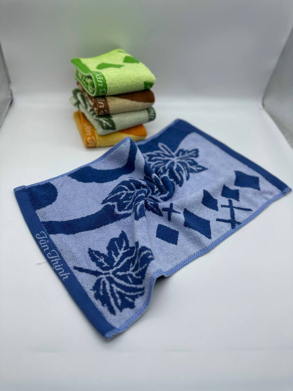 Khăn mặt hoa nở - Hình lá diêu bông