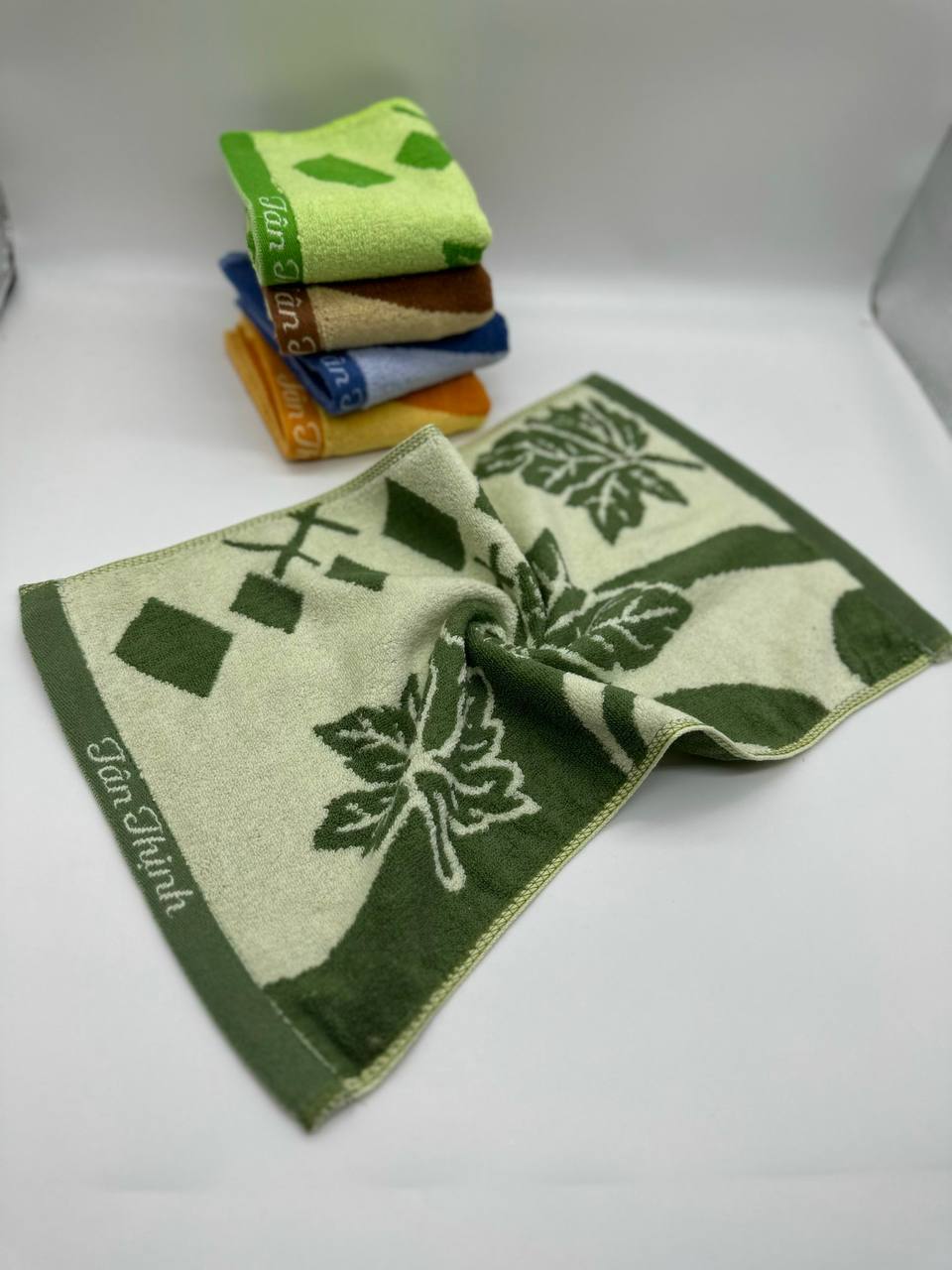 Khăn mặt hoa nở - Hình lá diêu bông