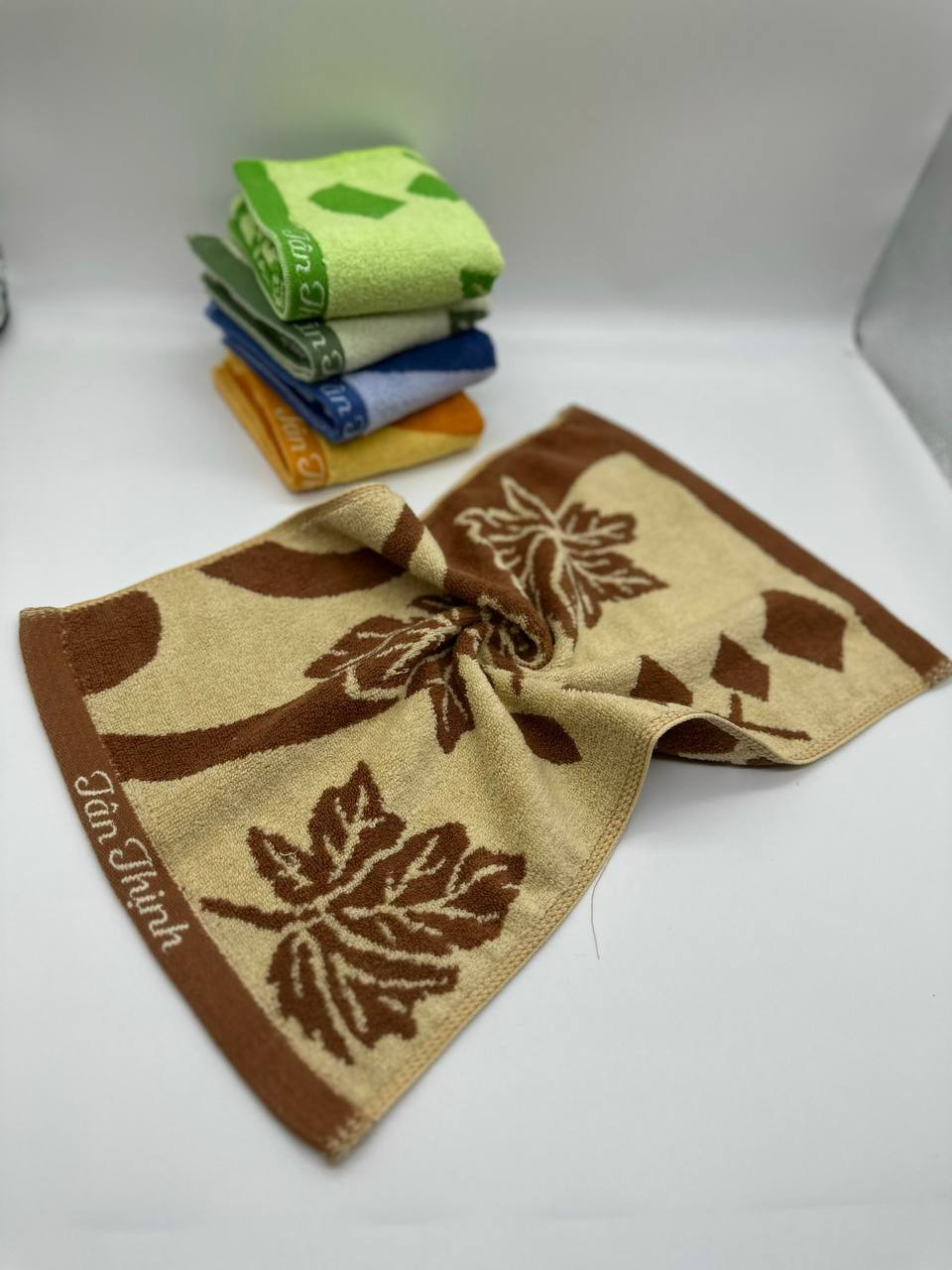 Khăn mặt hoa nở - Hình lá diêu bông