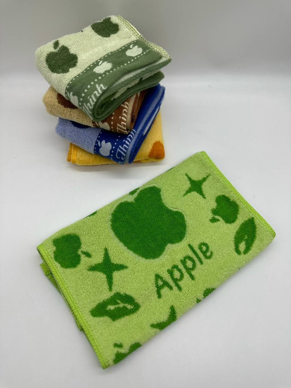 Khăn hoa nở - hình Táo